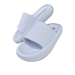NEW GYPSY JAZZ women's julius slip on in white